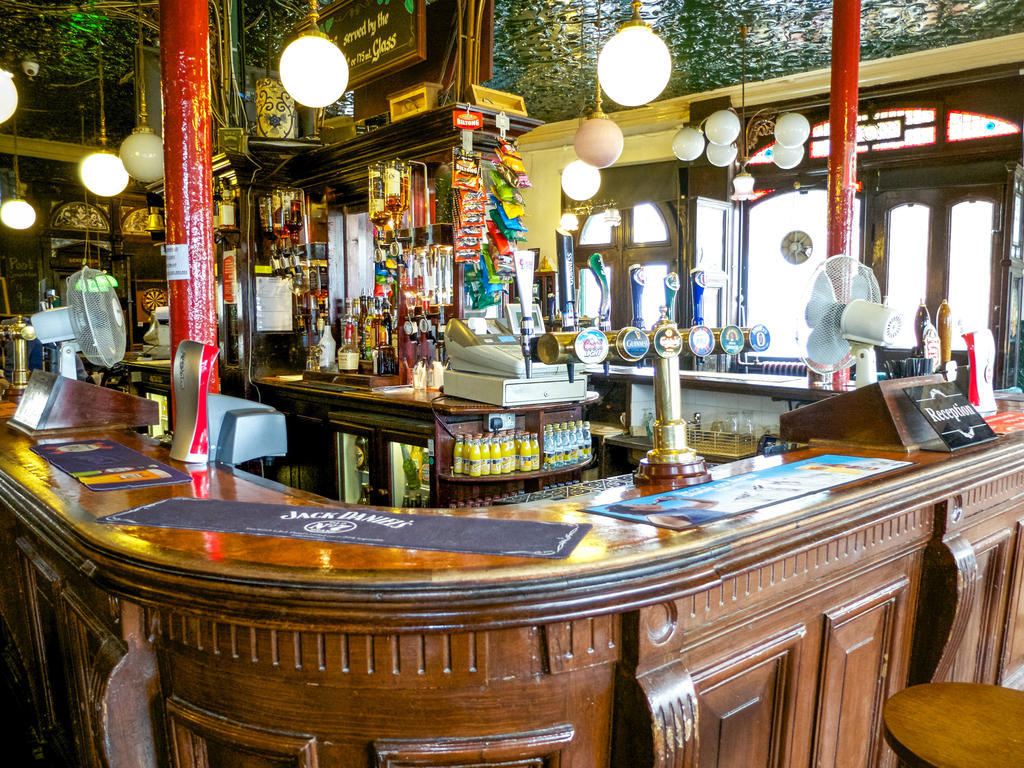 Beaconsfield Inn London
