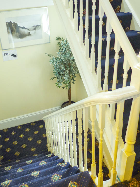 Beaconsfield Inn London