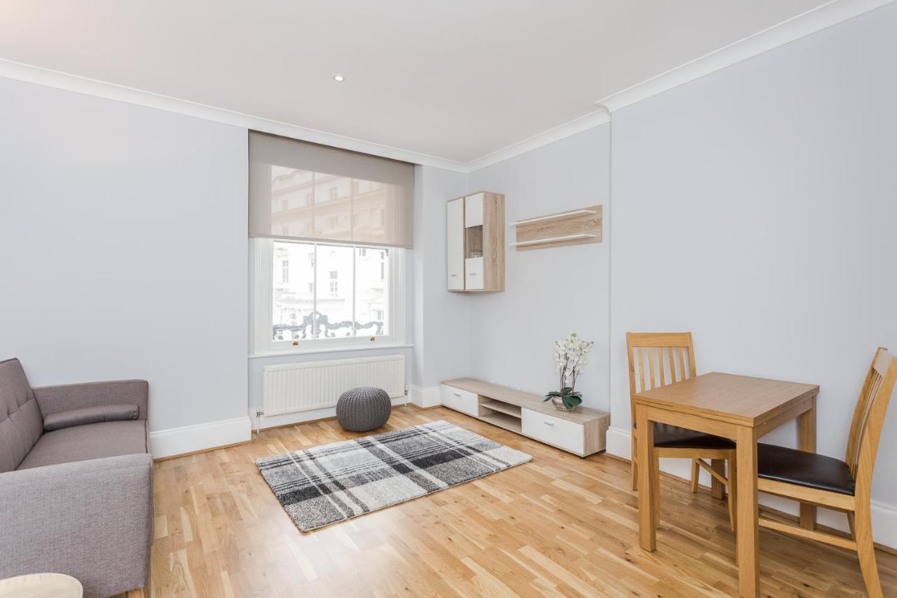 Apartment Cleveland Gardens London