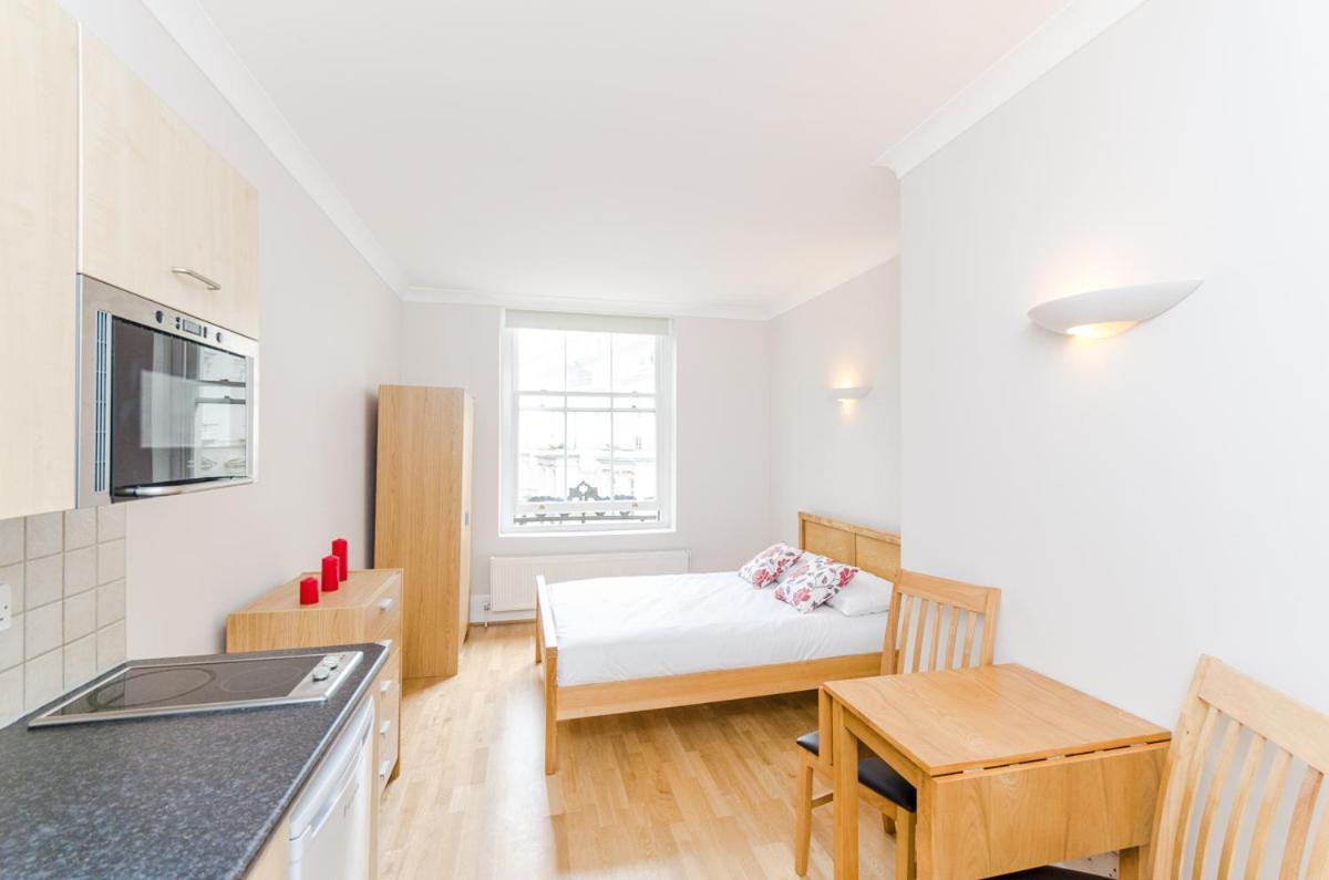 Cleveland Gardens Apartment *