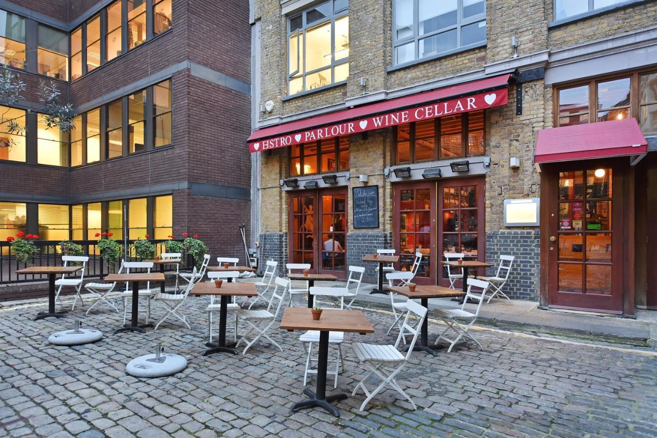 Chancery Lane Apartment *