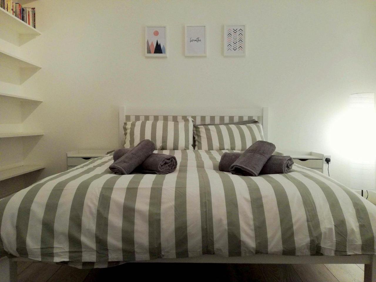 Euston Apartment *