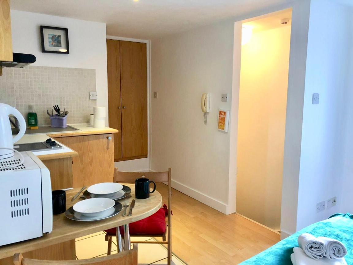Hfs Studio Next To Hydepark L14 Apartment *