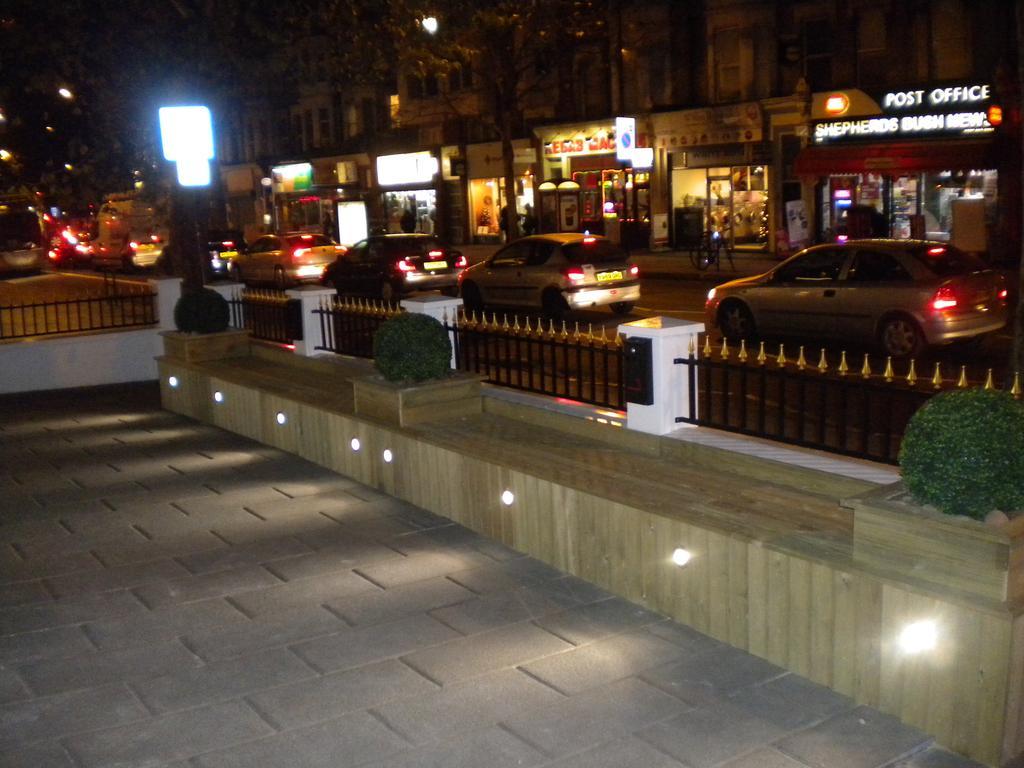 Royal 2 Hammersmith 3*