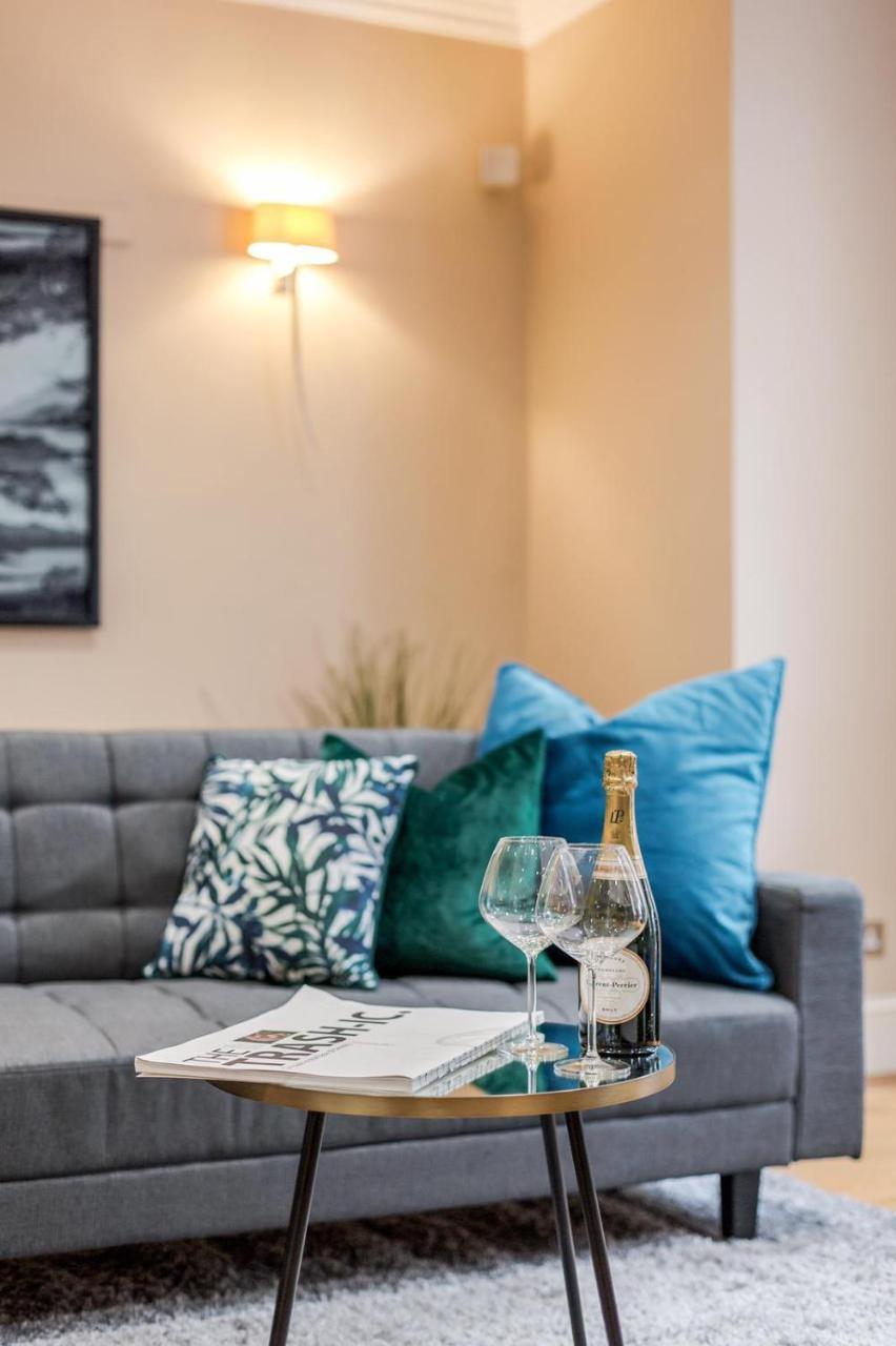 Luxurious Kensington Apartment *
