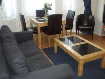 Apartment Castletown House London
