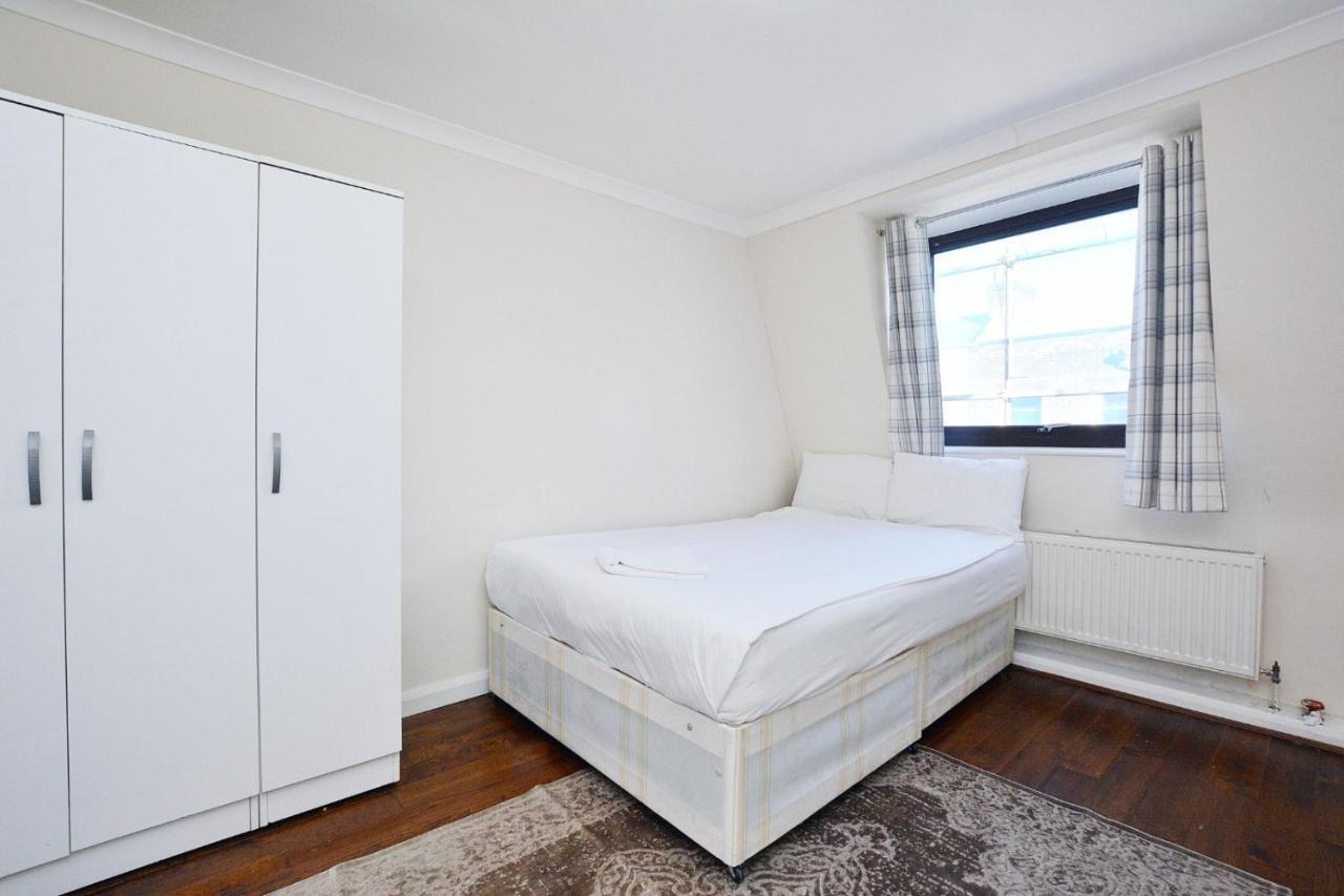 Harley Street - *