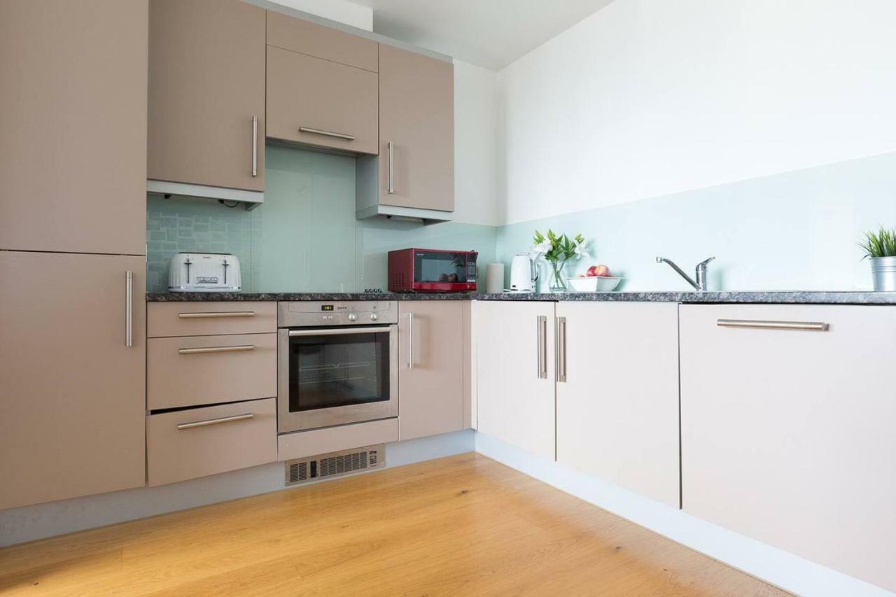 Modern 1 Bedroom In E1 With Great Views Apartment London