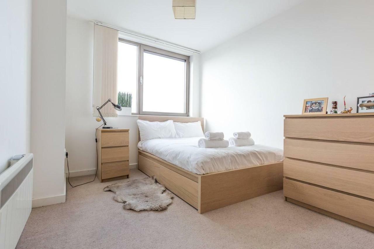 Modern 1 Bedroom In E1 With Great Views Apartment London