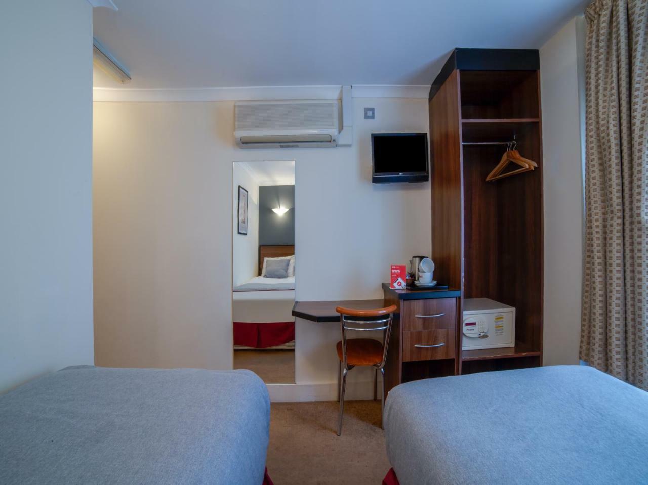 Elysee Hyde Park Hotel