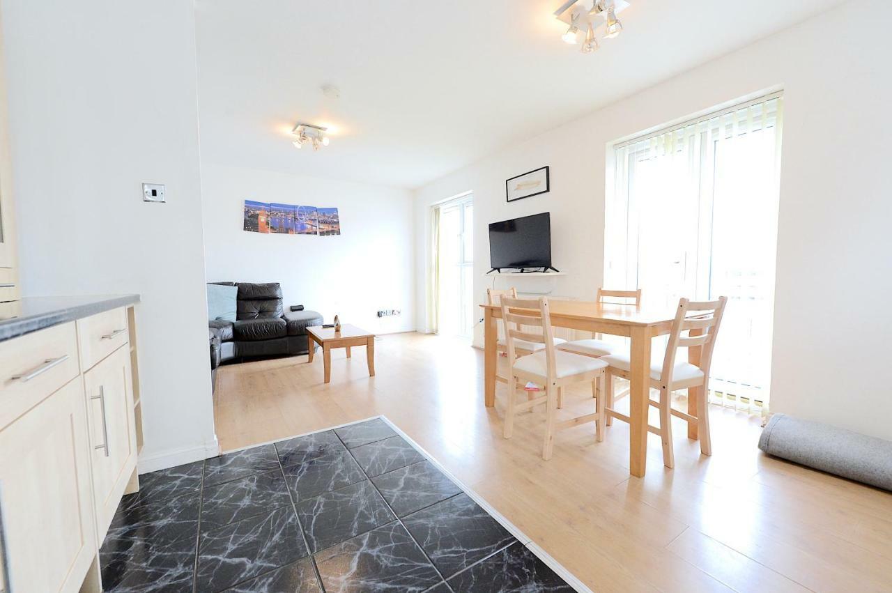 Excel Waterfront Apartments Apartment