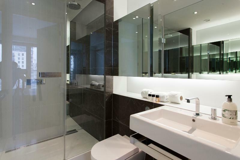 Baltimore Wharf Hotel 2*