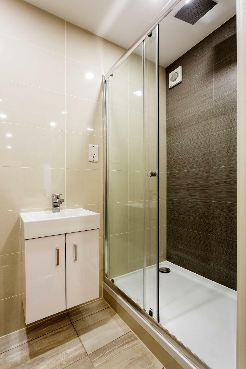 Oyo 136 Kings Ave New Builds 3*