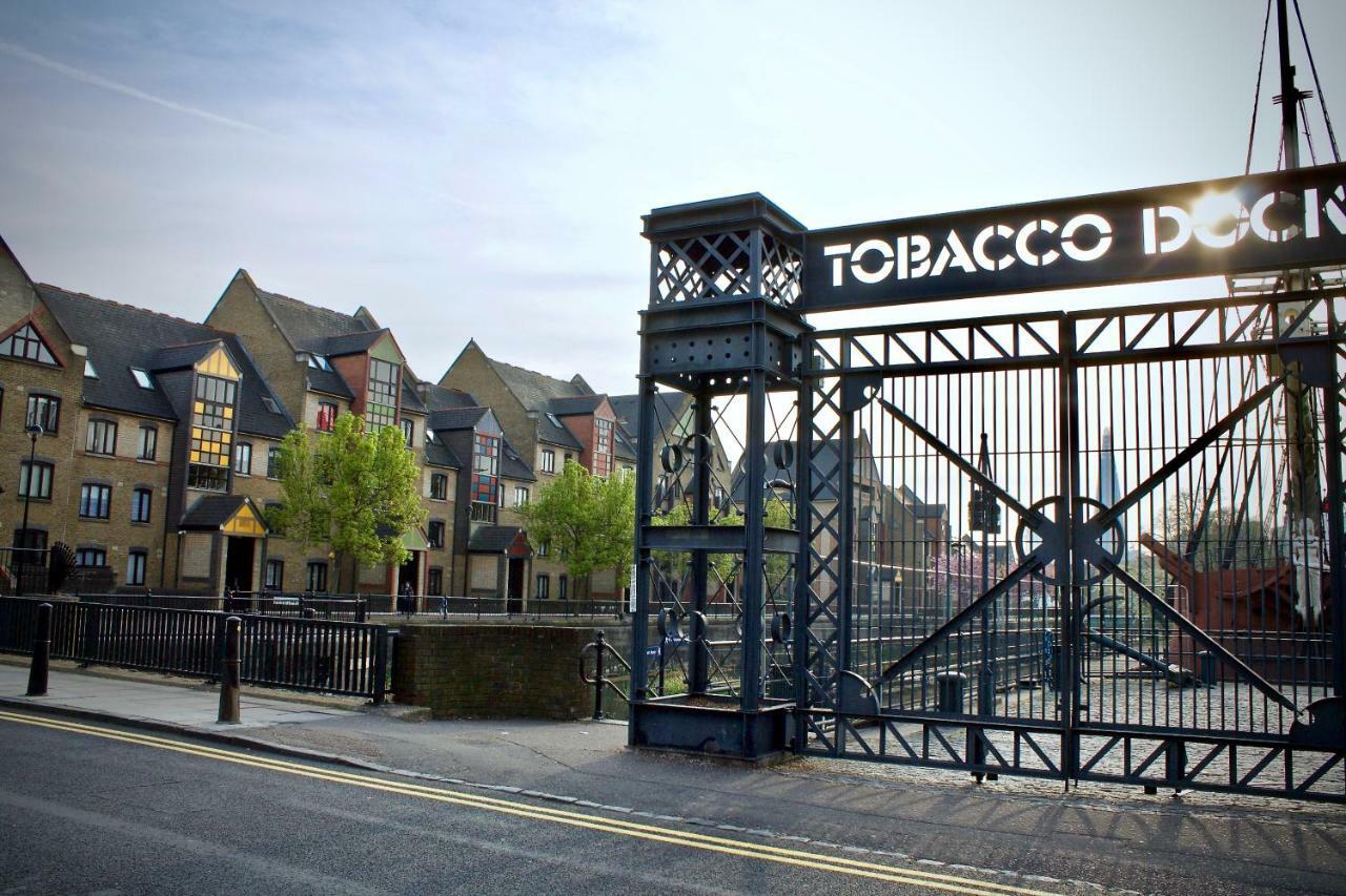 Tobacco Dock Studio Apartment