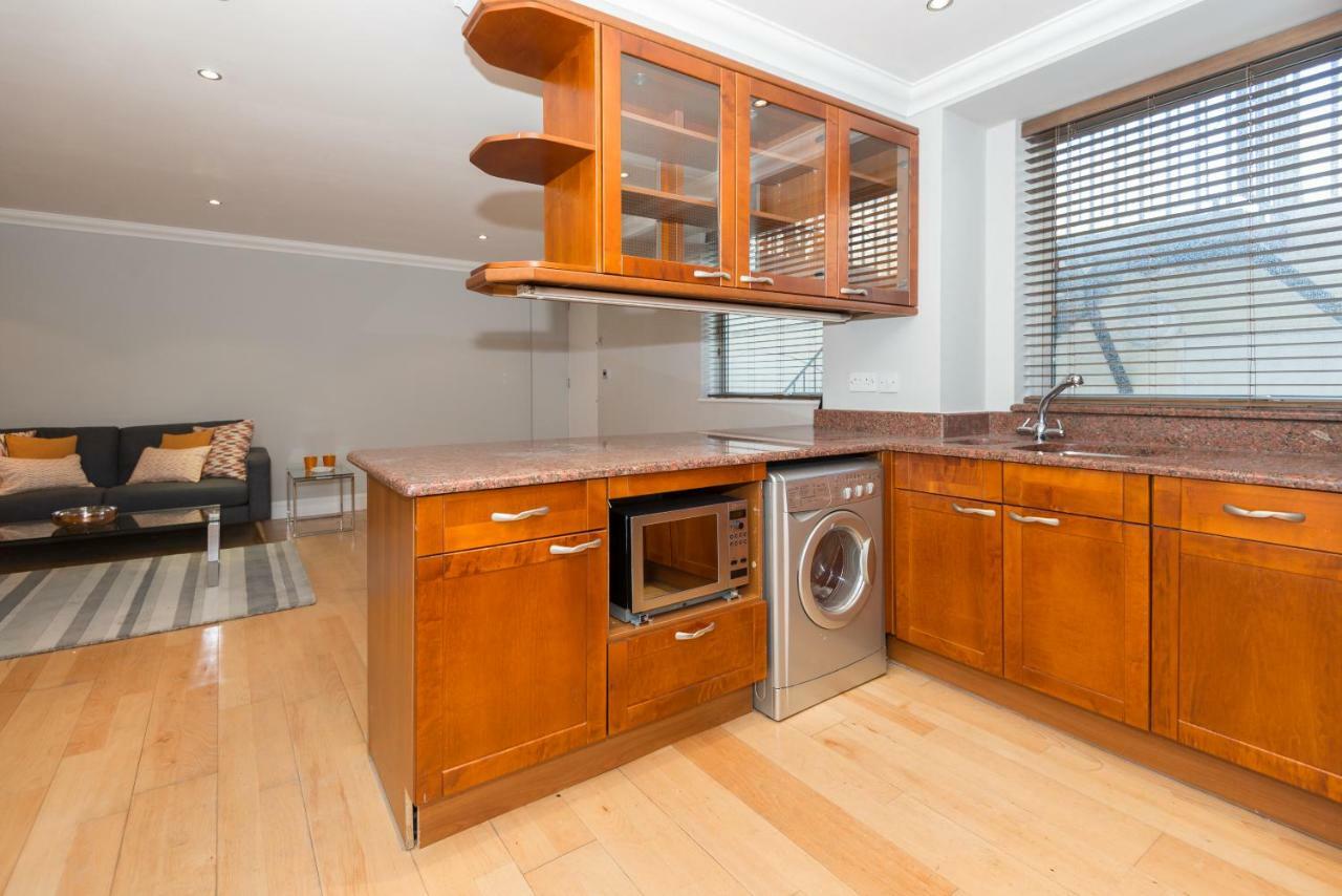 Apartment One Bedroom Hyde Park London