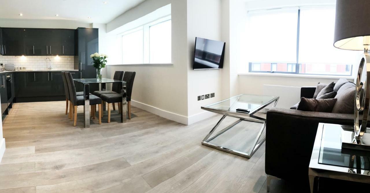 The Glasshouse Apartment *