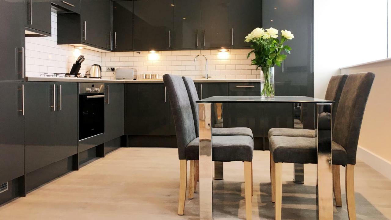 The Glasshouse Apartment