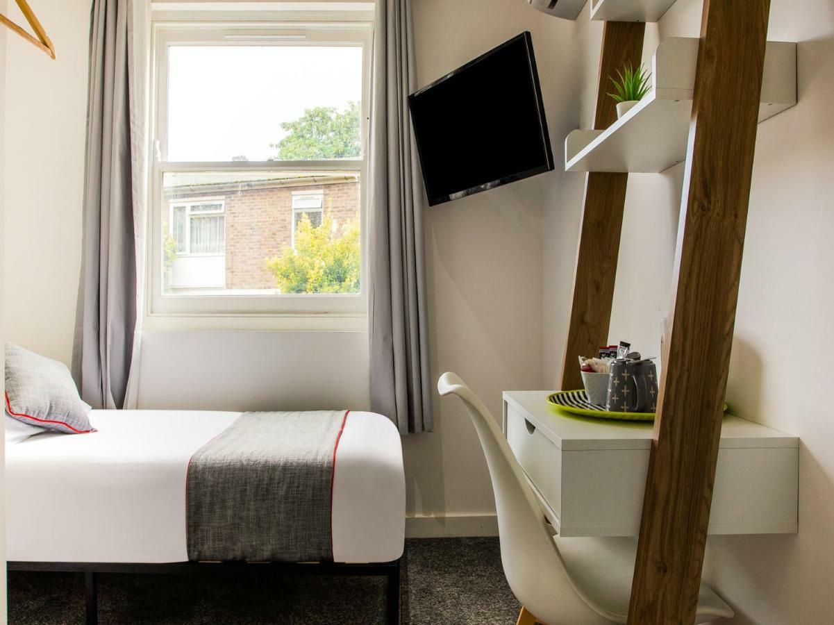 Oyo Lifestyle Wembar 3* London