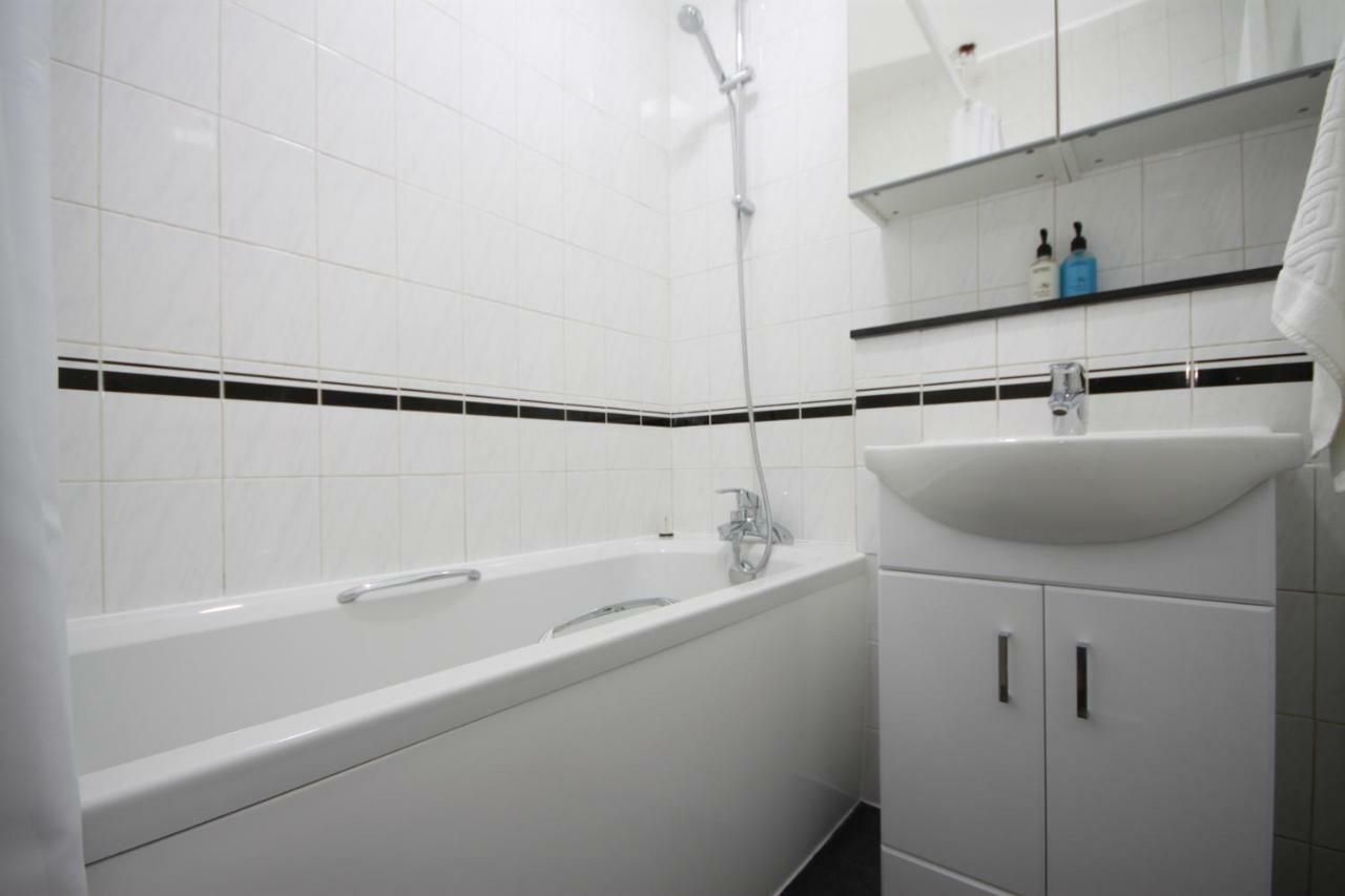 Camden Town Spacious 2 Bedroom - Sleeps 5 Guests! *