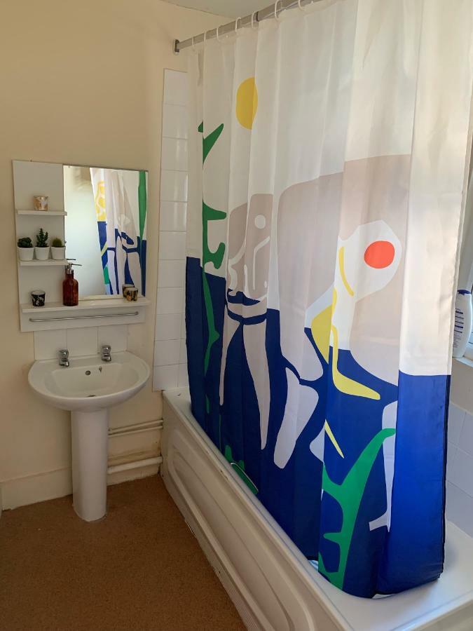 Bed & Breakfast White House Walthamstow