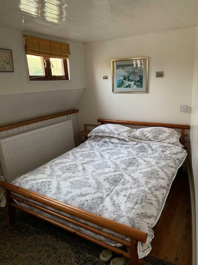 The Bush Houseboat - Kew Bridge Gardens, Casa de férias *
