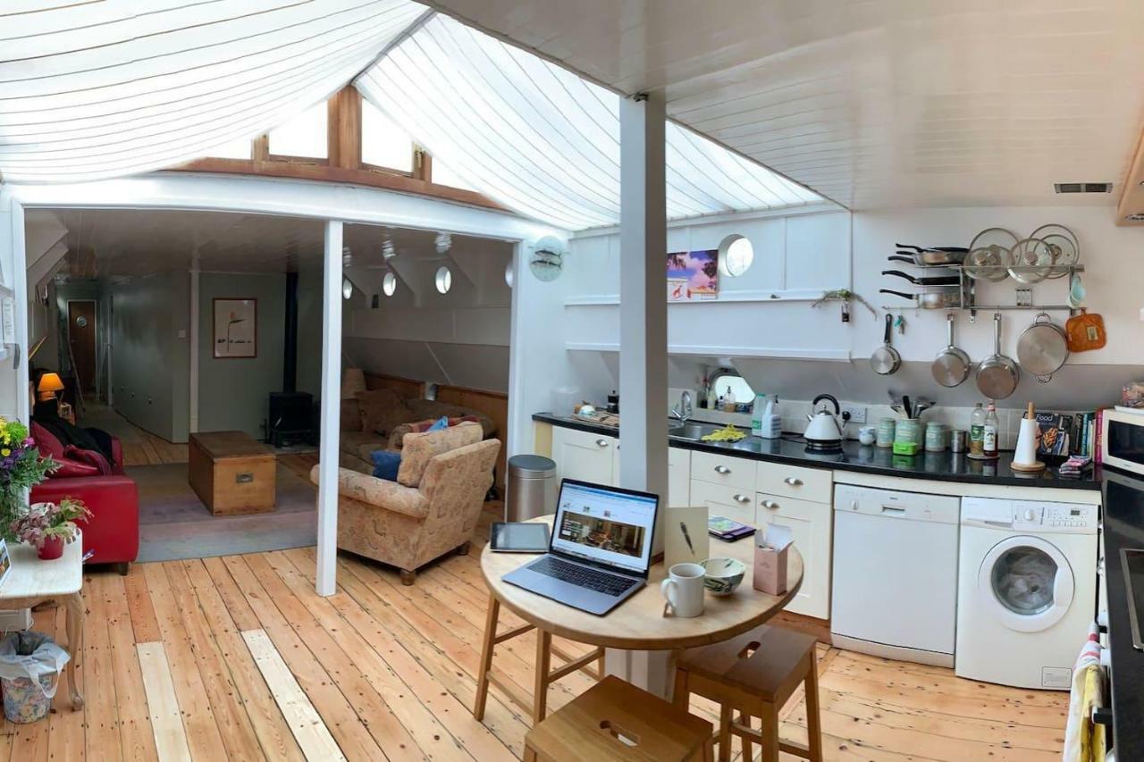 The Bush Houseboat - Kew Bridge Gardens, Casa de férias