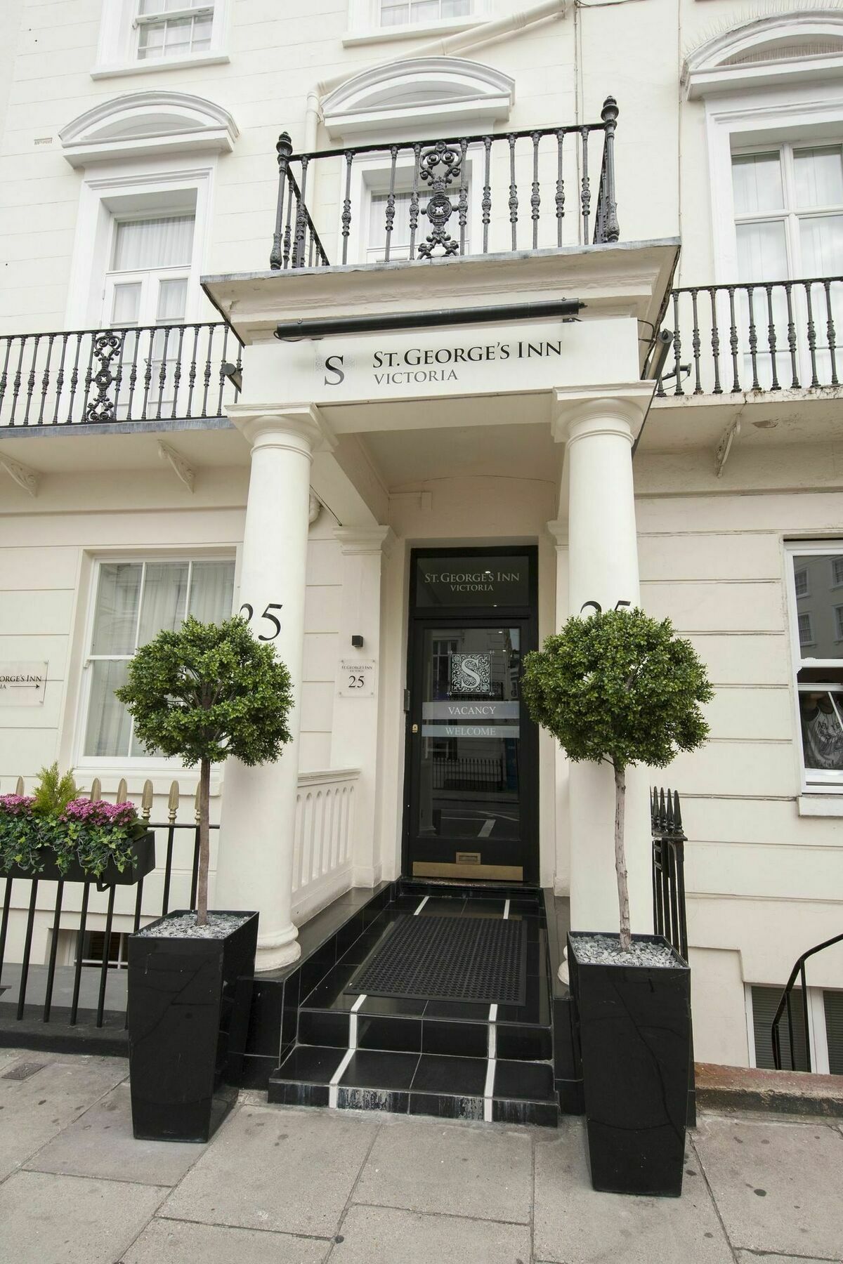 St George's Victoria 3* London