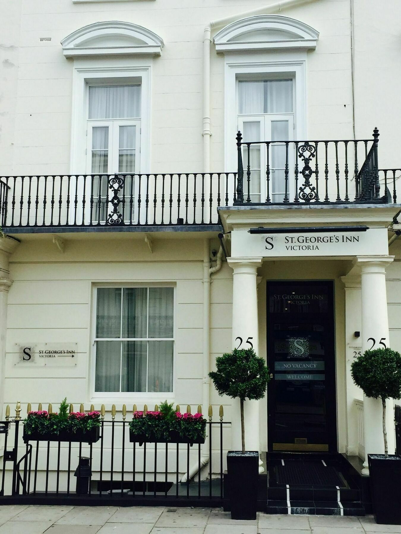Hotel St George's Victoria London