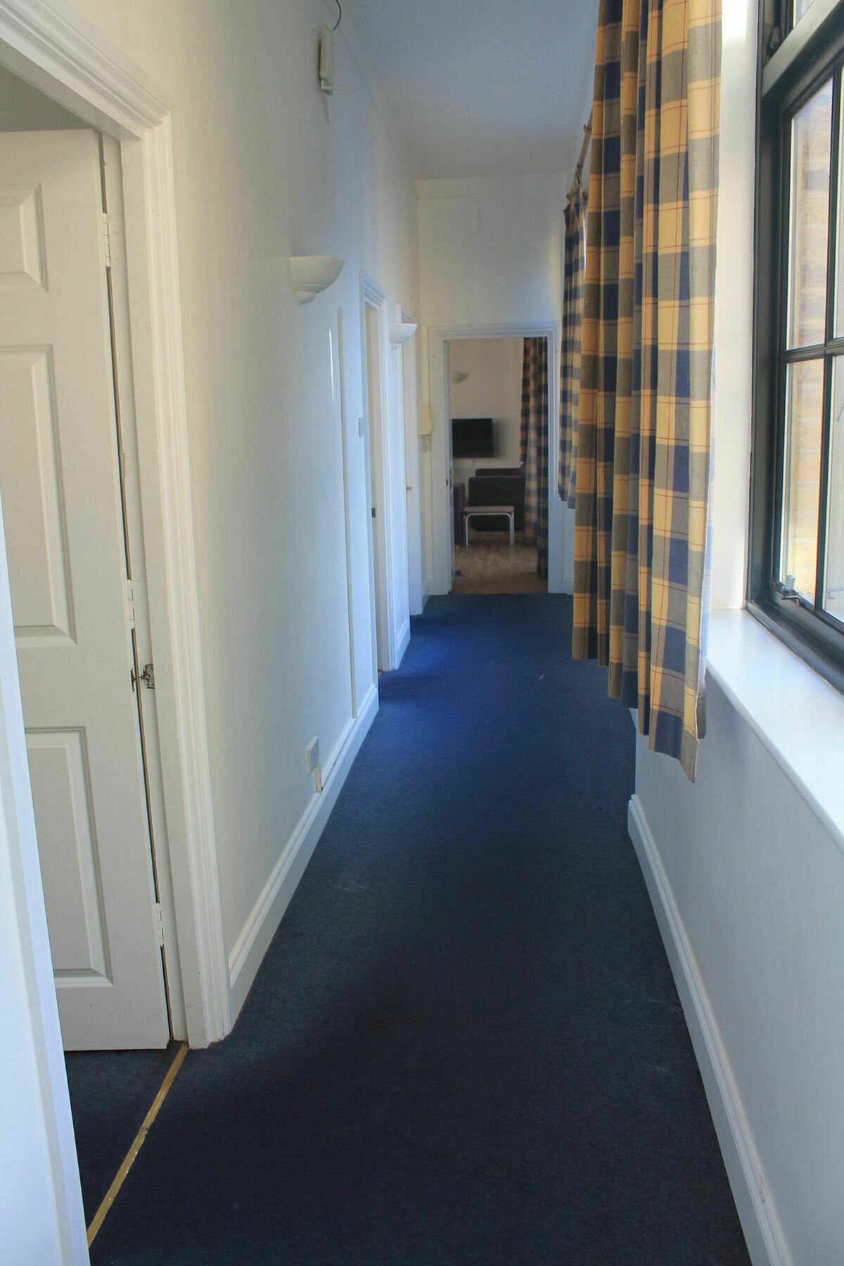Acorn Of - Crawford House Apartment