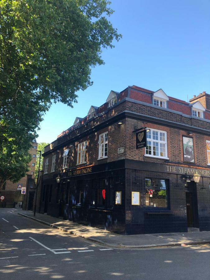 Publove @ The Steam Engine,waterloo Albergue Londres