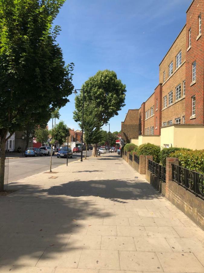 Western Northfields Ealing 3*