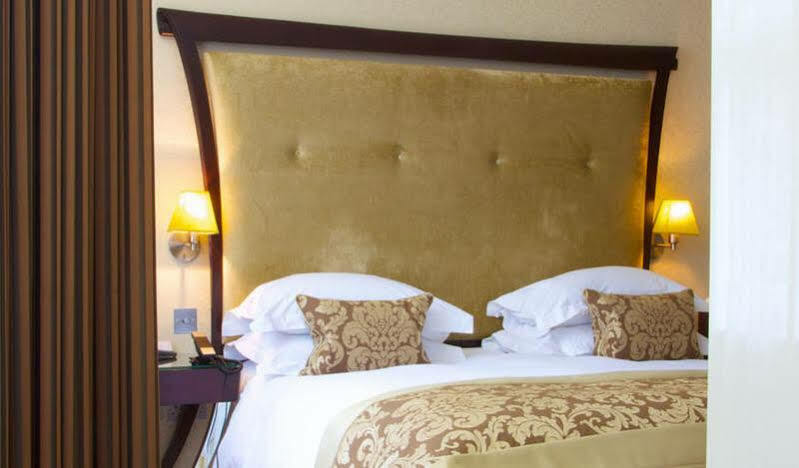 Manchester Street 4*