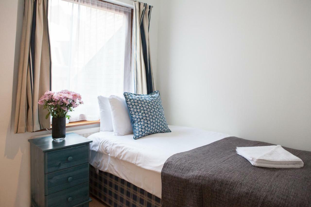 Victoria And Buckingham Palace Apartment
