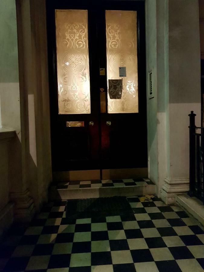 Lovely 1 Bed In Earls Court Apartment *