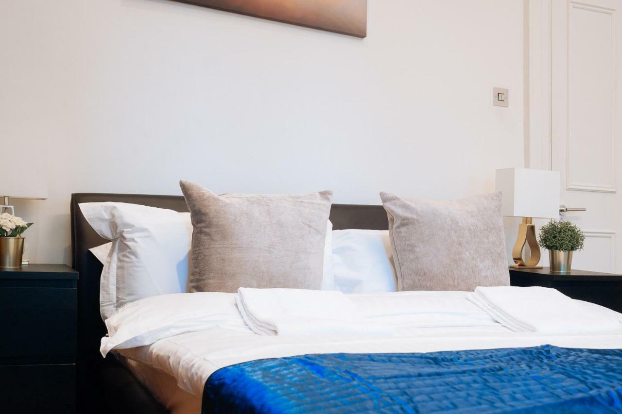 Casa de hóspedes Mayfair 4*