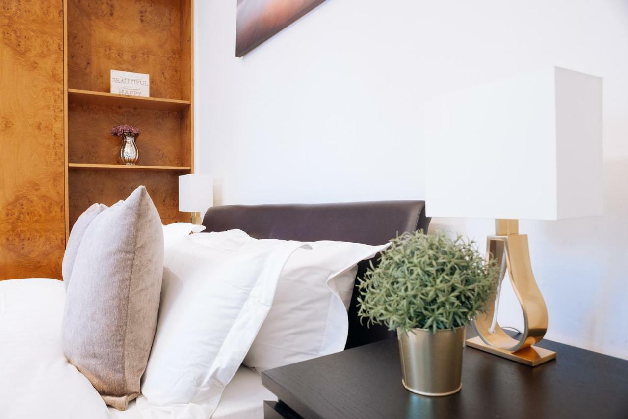 Casa de hóspedes Mayfair 4*