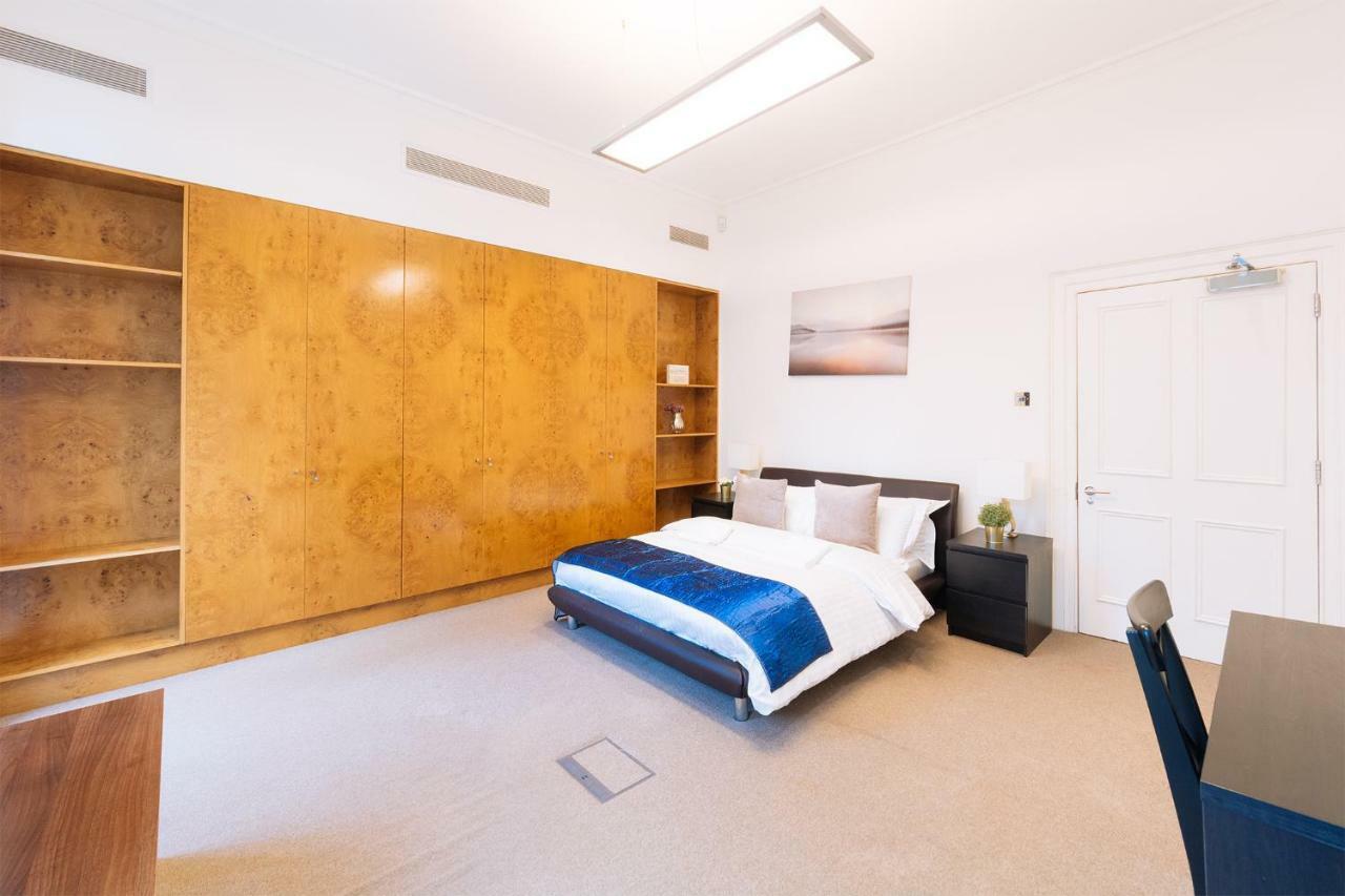 Casa de hóspedes Mayfair 4*
