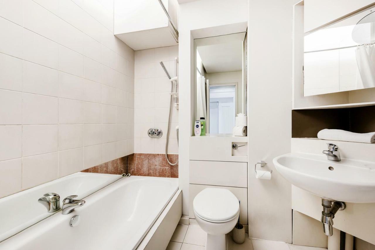 1 Bed Exclusive Porchester Sq Bayswater Apartment London