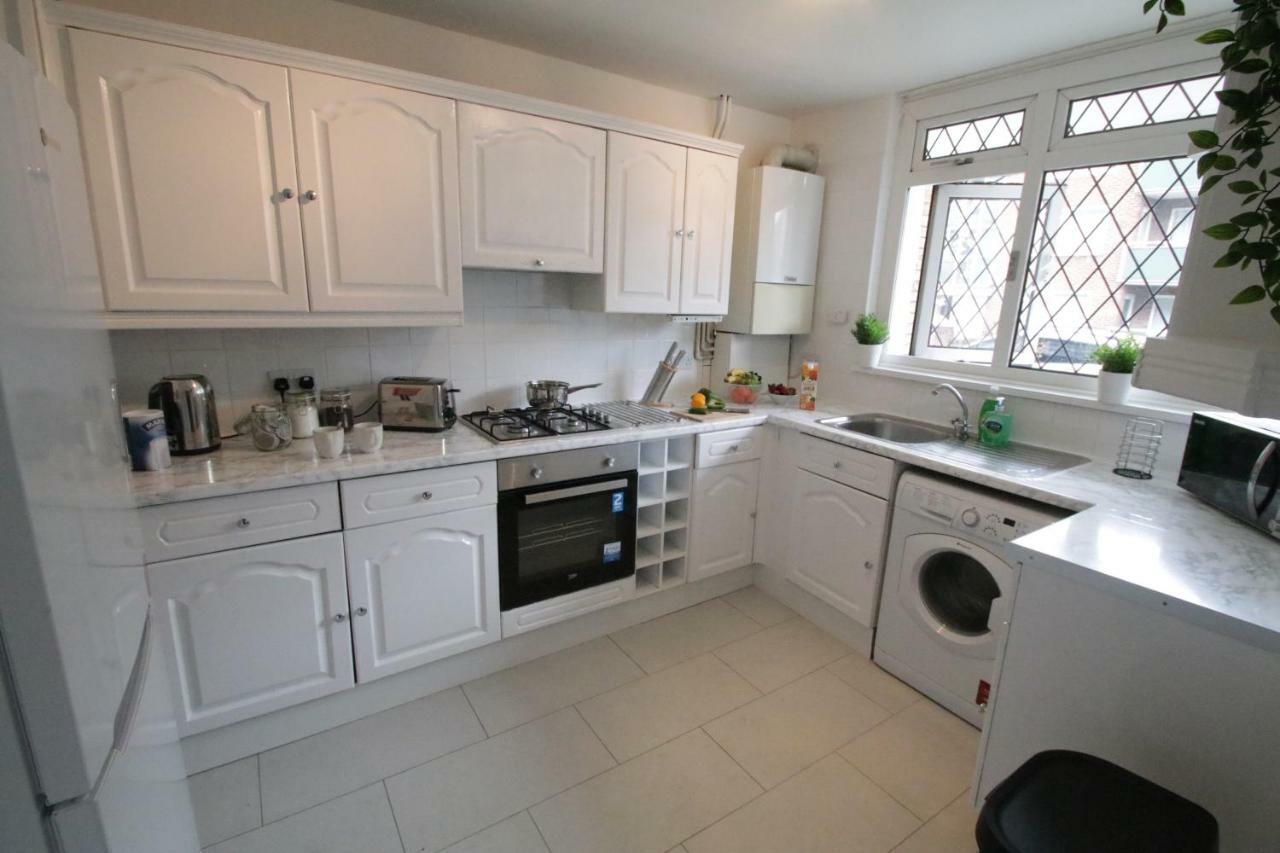 Bethnal Green 3* London