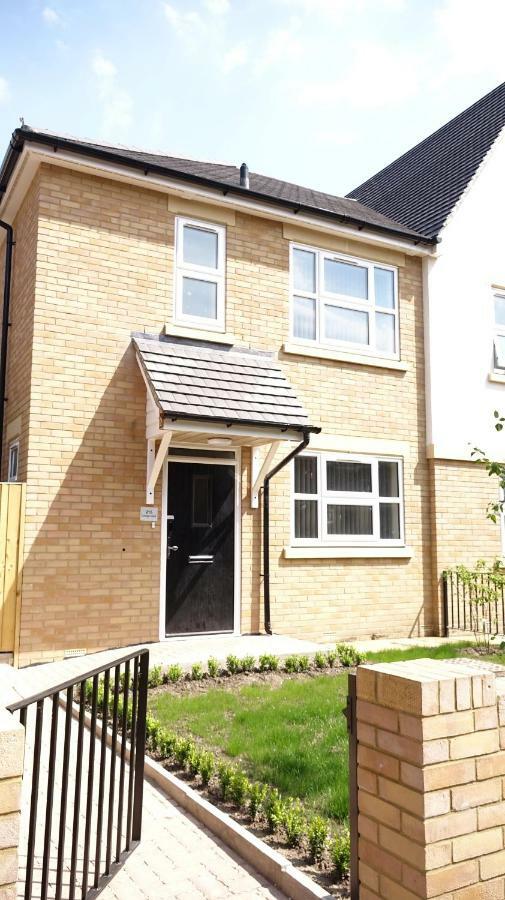 Privatunterkunft Heathrow Ensuite Rooms- Auto Check In *