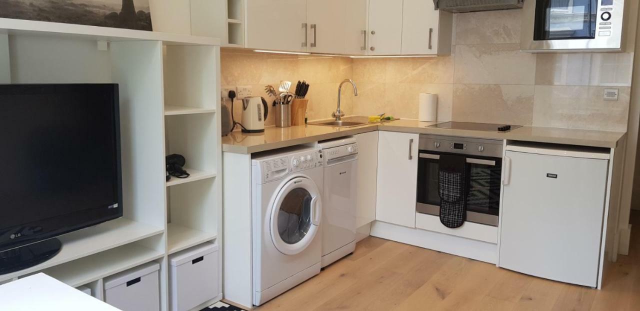 Luxury One Bed Next To Hyde Park Apartment London