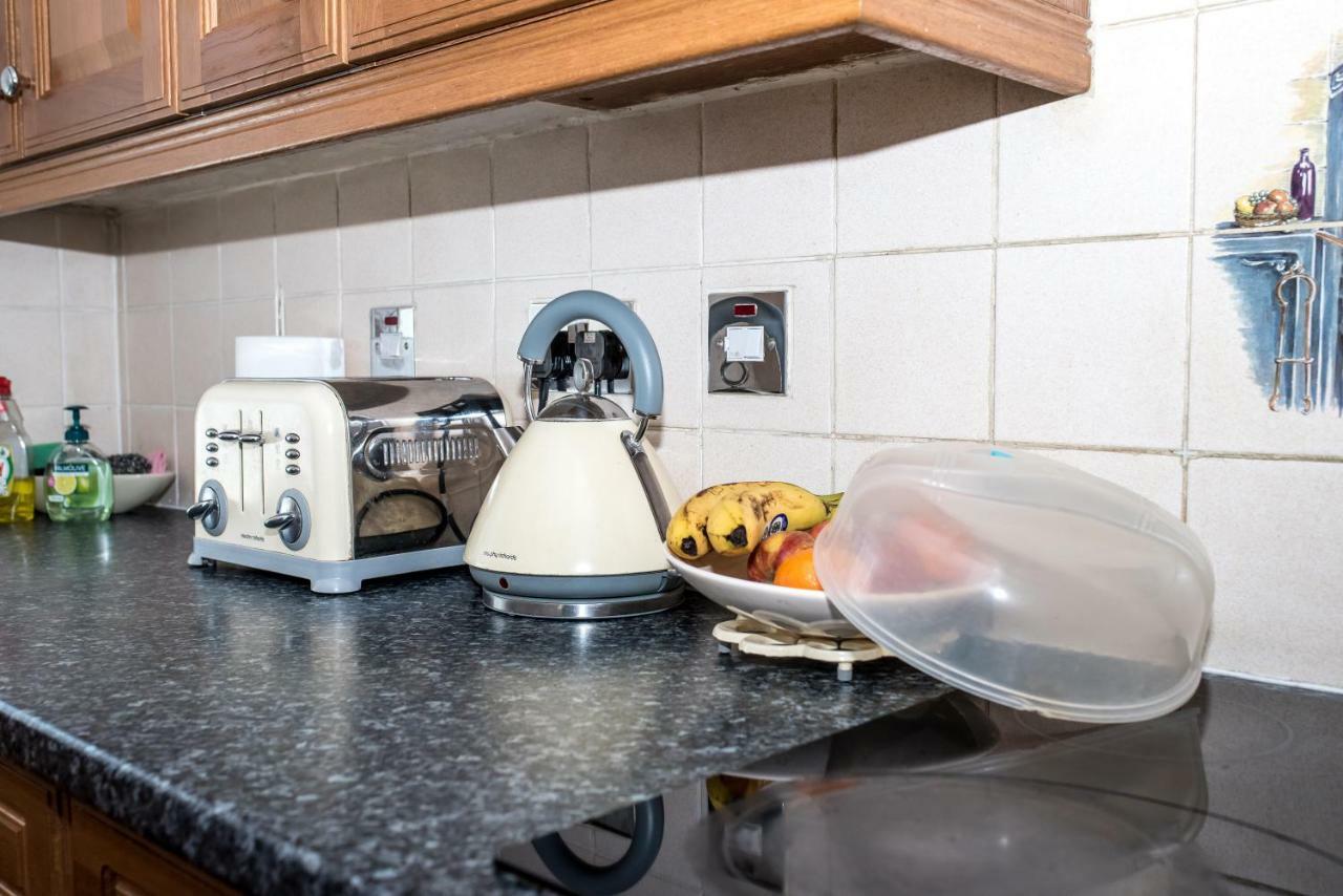 Apartment 1 Bedroom Near Excel *