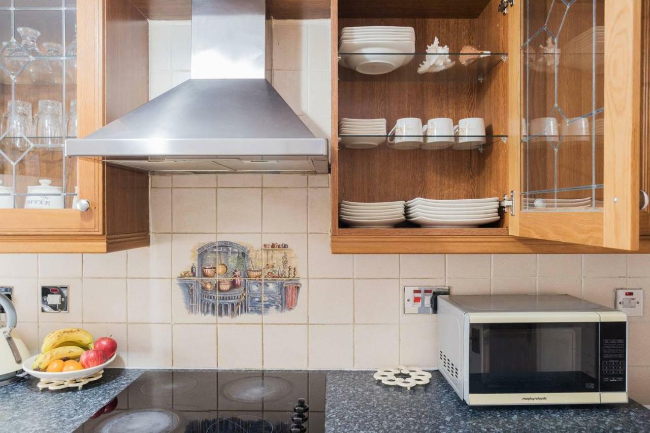 1 Bedroom Near Excel Apartment London