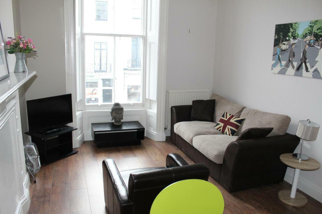 Super Flat In The Heart Of Westminster *