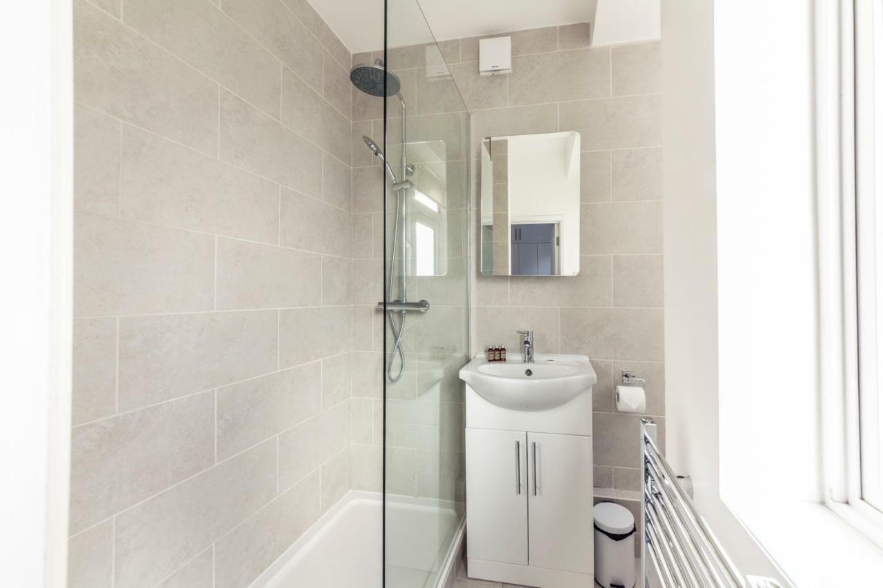 Apartment Albert Royal Palace London