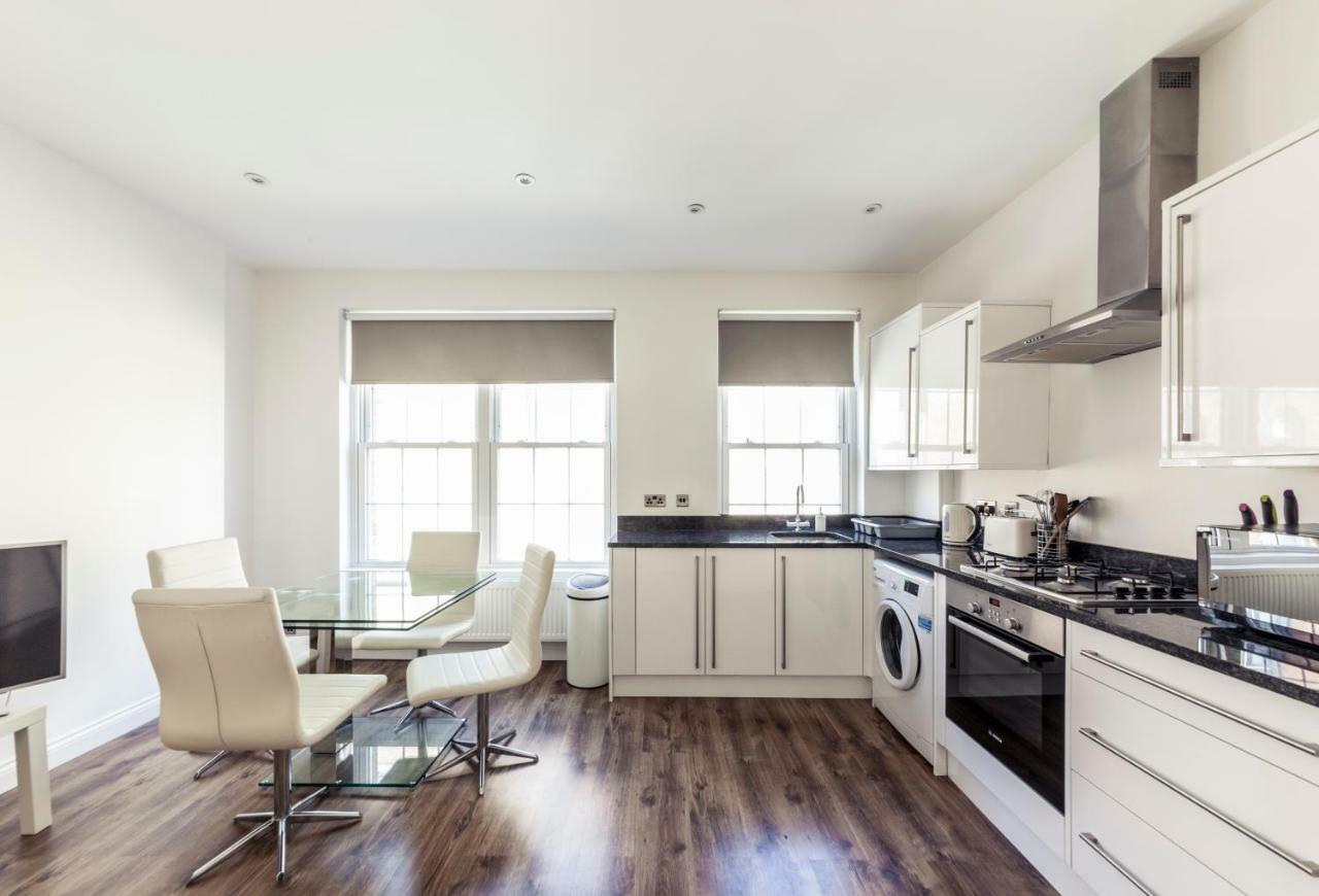 Apartment Albert Royal Palace London