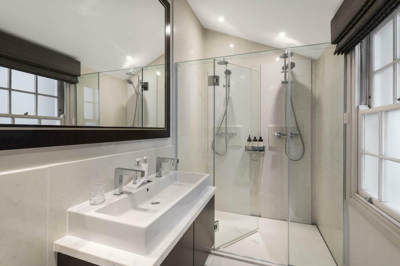 Spectacular Knightsbridge House Harrods 1 Minute Holiday home *