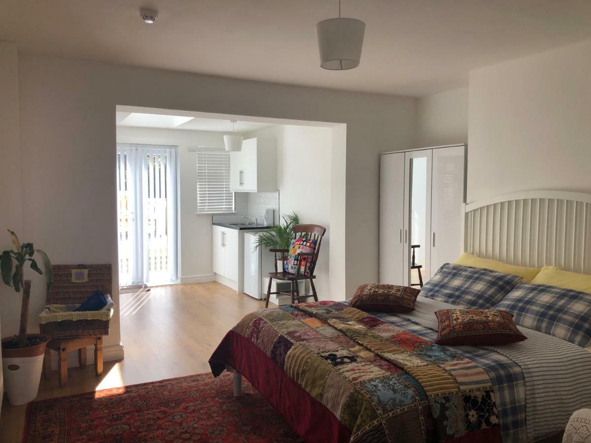 Guest house Commodity London