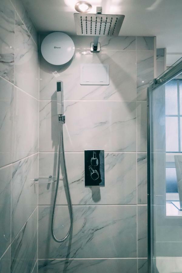 Quality Stay,2 Bed Near The Centre, 2min Walk From Metro Station Apartamento