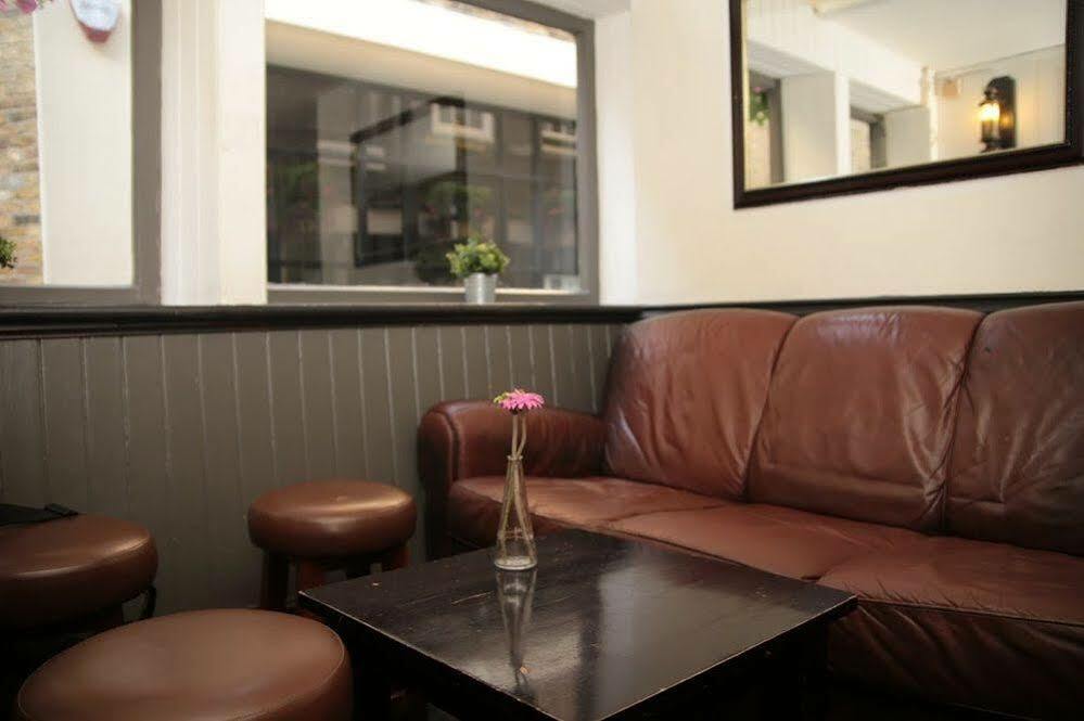 Hostel St Christopher's Bridge - The